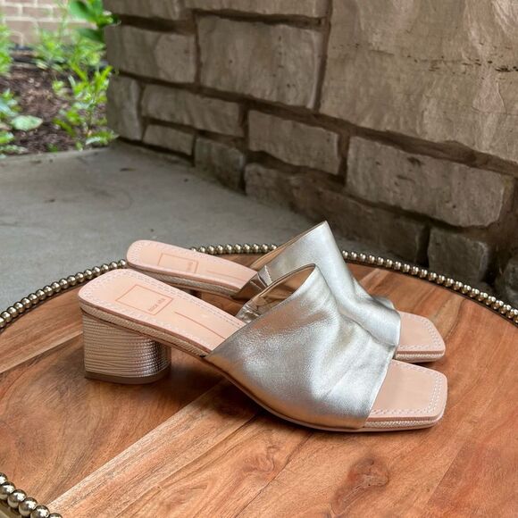 NEW Dolce Vita Jolice Gold Slip On Sandal Sz 8.5 - Picture 3 of 12